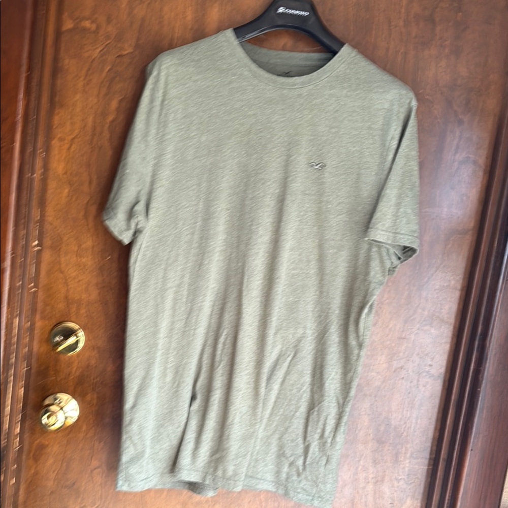 Green Short Sleeve Crew Neck Tee
